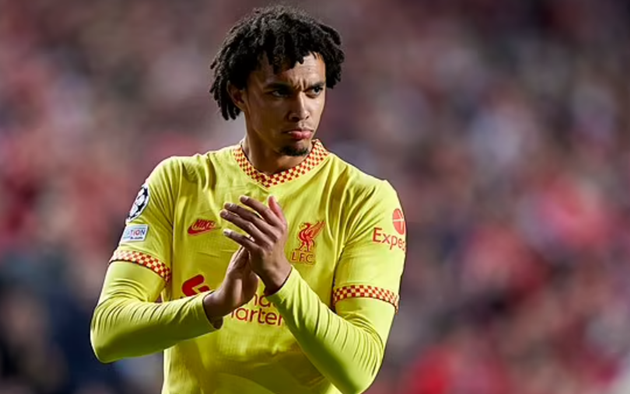 Alexander-Arnold,chơi tốt trước Benfica