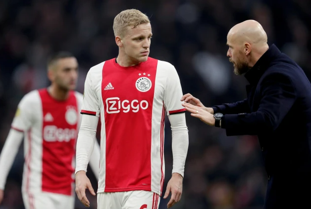 Ten Hag sẽ giữ Van de Beek ở lại MU Ten Hag sẽ giữ Van de Beek ở lại MU