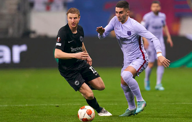 Barca bất lực trong hiệp 1 và suýt phải nhận 11m Barca bất lực trong hiệp 1 và suýt phải nhận 11m