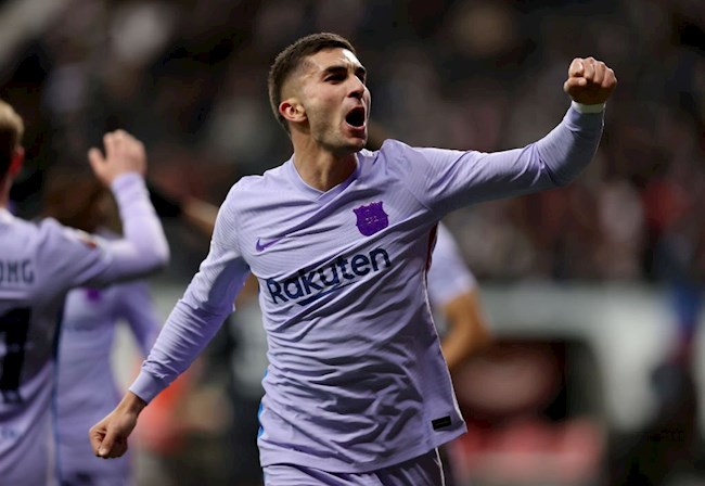 Ferran Torres gỡ hòa cho Barca Ferran Torres gỡ hòa cho Barca