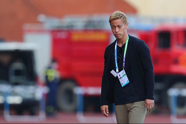HLV Mano Polking ngợi khen HLV ĐT Campuchia Keisuke Honda 