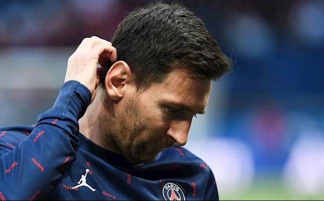 Messi ngả mũ trước Benzema