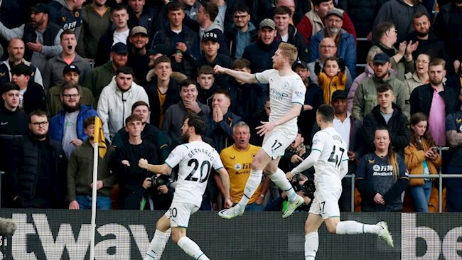 De Bruyne mở tỷ số cho Man City ngay phút thứ 4 De Bruyne mở tỷ số cho Man City ngay phút thứ 4