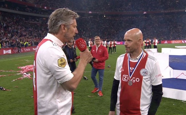 Van der Sar ngầm trách Erik ten Hag hút máu Ajax 1