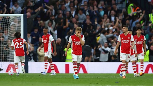 Arsenal vừa để thua 0-3 trước Tottenham