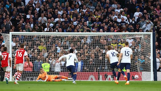 Aaron Ramsdale nói về cuộc đua vào Top 4 sau trận thua Spurs