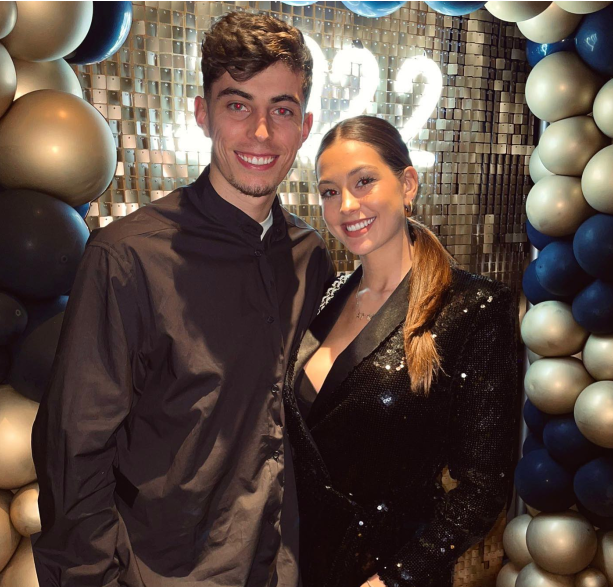 Người đẹp người Đức - Sophia đã hẹn hò với tiền vệ Kai Havertz của Chelsea kể từ khi họ còn là những thiếu niên. Cô mới đây mới tham gia Instagram, điều này giải thích tại sao cô ấy có dưới 100.000 người theo dõi.