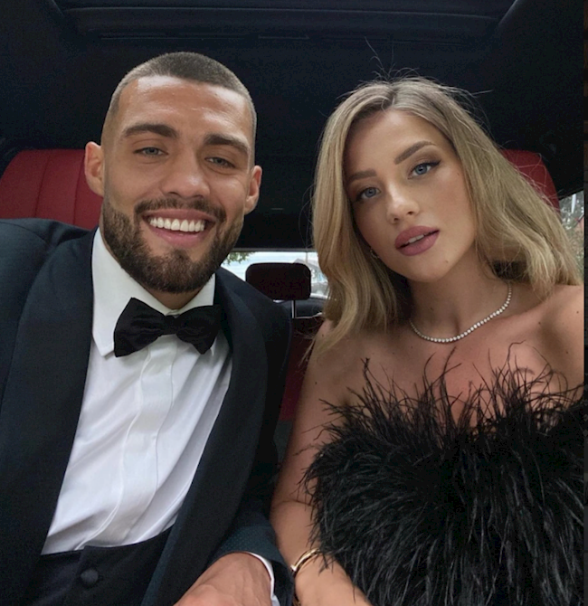 Izabel Kovacic năm nay 29 tuổi, cô đã kết hôn với tiền vệ Mateo Kovacic của Chelsea vào năm 2017.