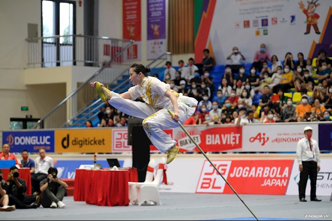 Dương Thúy Vi tiếp tục giành vàng cho wushu Việt Nam hình ảnh