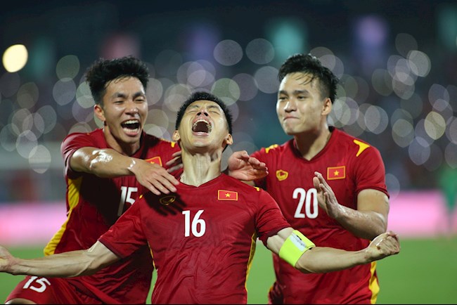 Hùng Dũng đang dẫn đầu cuộc đua VĐV được yêu thích nhất SEA Games 31