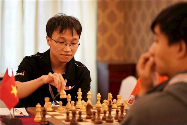 Kỳ thủ Trường Sơn mở hàng HCV SEA Games cho cờ vua Việt Nam