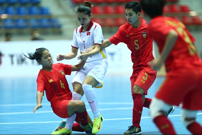 Tuyển futsal nữ Việt Nam đại thắng Myanmar tại SEA Games 31 hình ảnh