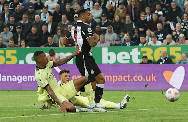 Arsenal thua Newcastle 0-2