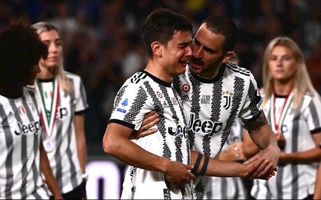 Video: Dybala khóc nức nở trong khoảnh khắc tạm biệt CĐV Juventus