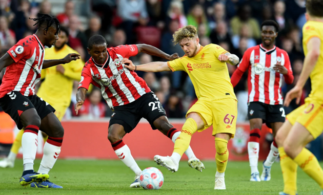 Jamie Carragher đánh giá cao Harvey Elliott