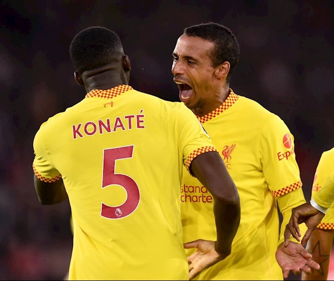 Matip ghi bàn quyết định giúp Liverpool thắng ngược