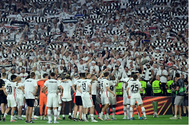 Và niềm vui vỡ òa của Frankfurt