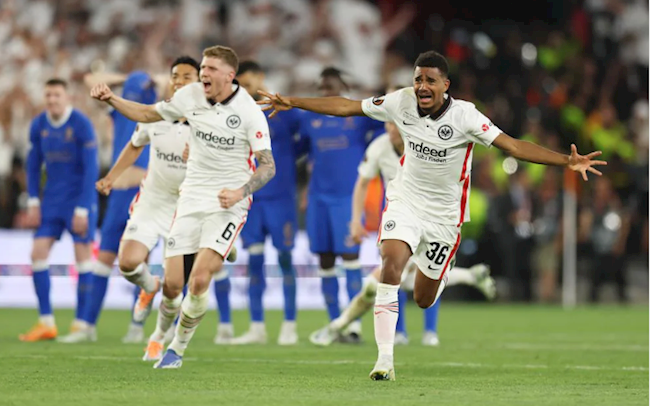 Và niềm vui vỡ òa của Frankfurt