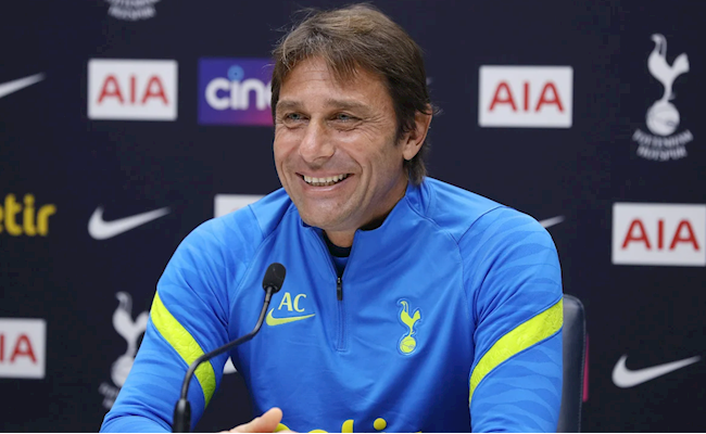 Conte đánh giá cao Chelsea, chê MU