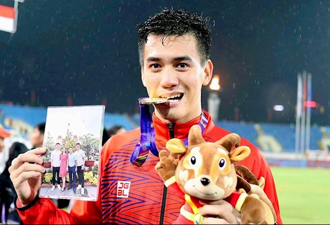 Tiến Linh hóa triết lý gia sau tấm HCV SEA Games 31