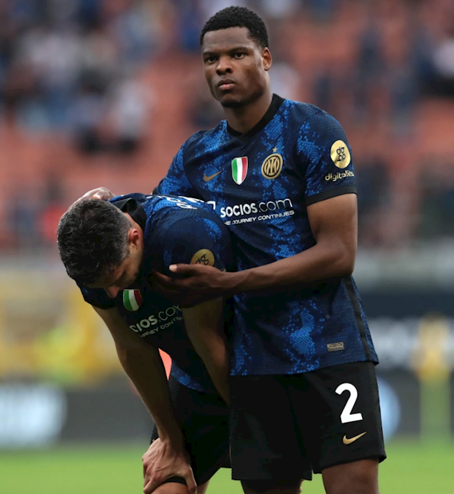 AC Milan vô địch Serie A mùa này AC Milan vô địch Serie A mùa này