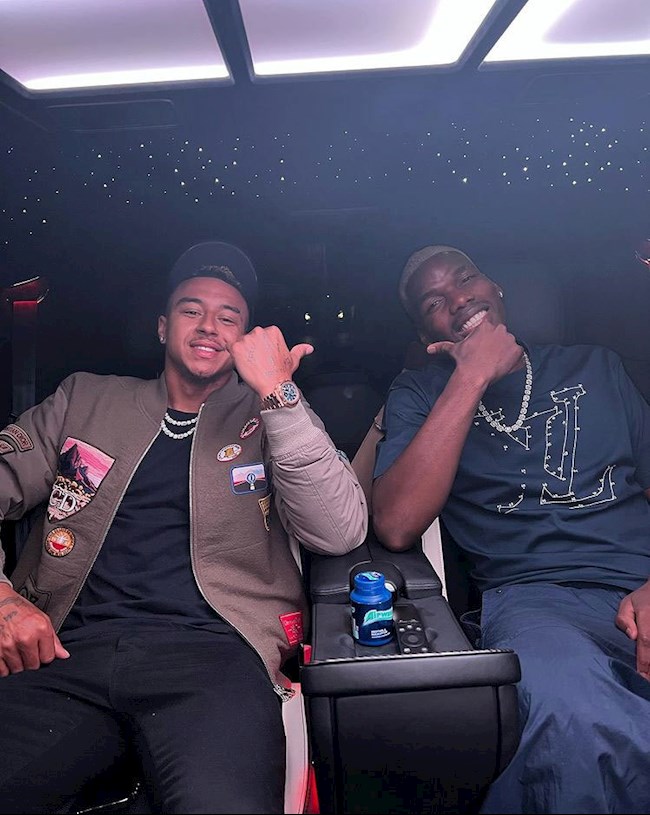 Jesse Lingard và Paul Pogba là những người bạn thân thiết, sau khi mùa giải khép lại họ đã nhanh chóng đi du lịch cùng nhau. Jesse Lingard và Paul Pogba là những người bạn thân thiết, sau khi mùa giải khép lại họ đã nhanh chóng đi du lịch cùng nhau.