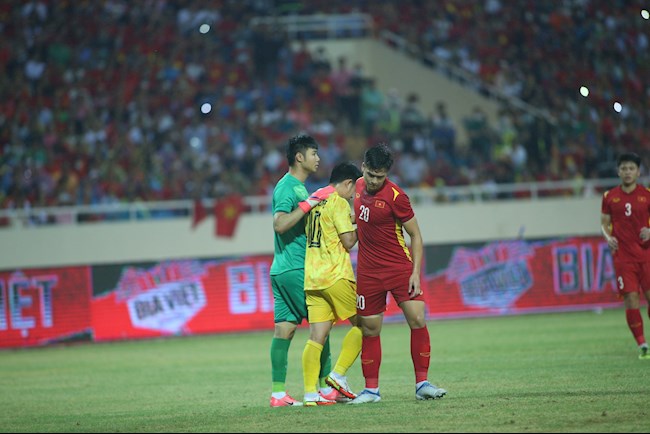 Thủ môn U23 Việt Nam ngỡ ngàng khi biết mình lập kỷ lục hình ảnh Thủ môn U23 Việt Nam ngỡ ngàng khi biết mình lập kỷ lục hình ảnh