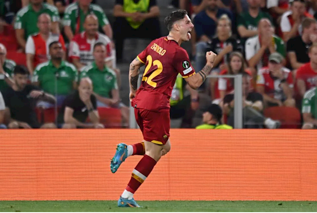 Zaniolo mở tỷ số cho Roma ở phút 32 Zaniolo mở tỷ số cho Roma ở phút 32