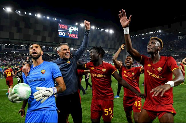 Roma chính thức vô địch Europa Conference League 2021/22 Roma chính thức vô địch Europa Conference League 2021/22