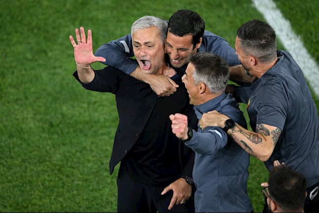 Trò cũ hết lời ca ngợi Mourinho sau chiến tích của AS Roma 1
