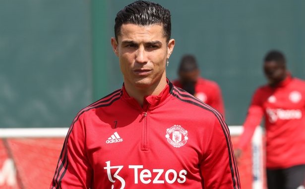 Sếp Bayern thừa nhận từng để ý tới Ronaldo trong hè 2022