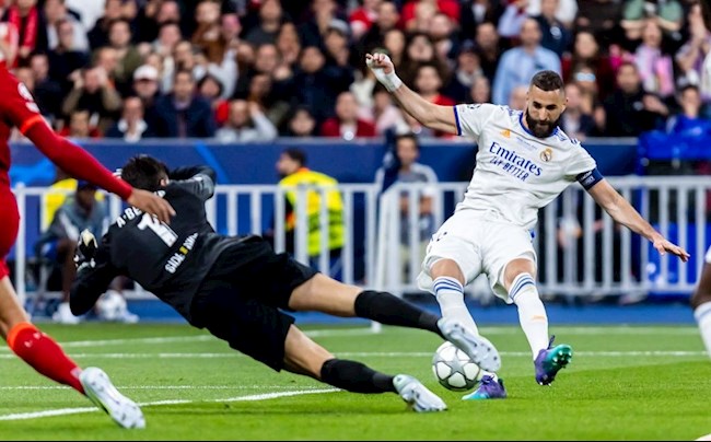 Nên trao luôn Quả bóng vàng cho Benzema