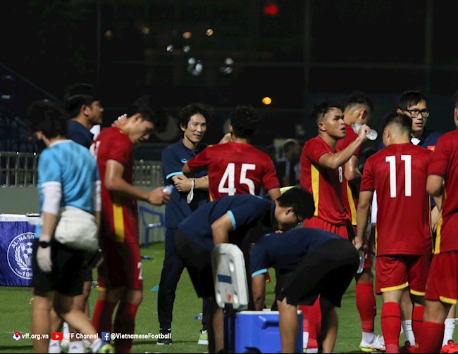 HLV Gong Oh Kyun nói gì sau trận thua đậm của U23 Việt Nam?