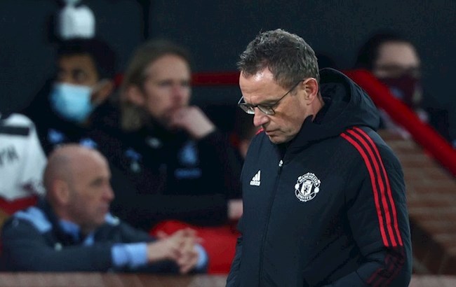 Bất ngờ: Erik ten Hag buộc Rangnick phải rời MU