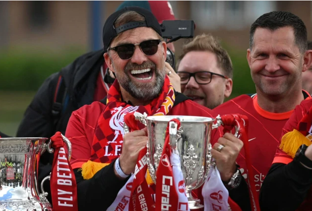 Jurgen Klopp ngả mũ trước hành động của CĐV Liverpool