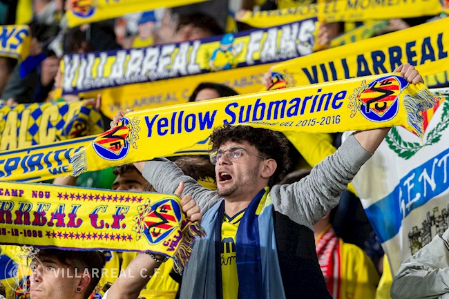 CĐV Villarreal động viên cầu thủ sau thất bại trước Liverpool hình ảnh CĐV Villarreal động viên cầu thủ sau thất bại trước Liverpool hình ảnh