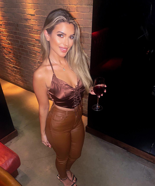 Like ảnh người đẹp trên MXH Like ảnh người đẹp trên MXH