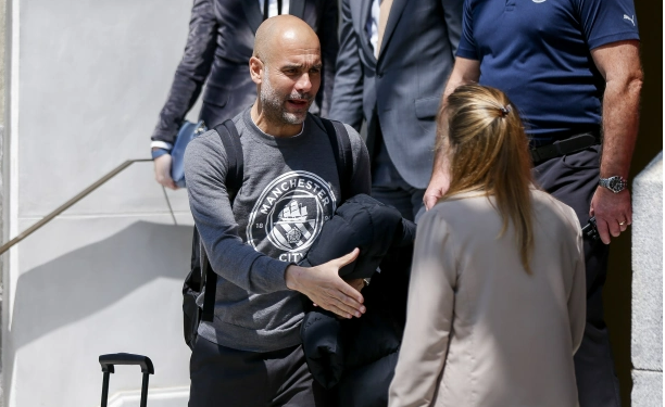 Man City trở lại Anh