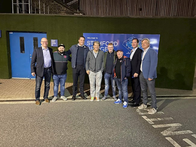 Chelsea đổi chủ