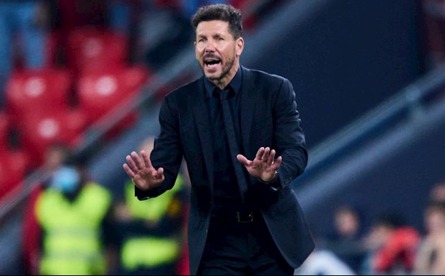 Simeone tuyên bố Atletico không dựng hàng rào đón tân vương Real Madrid