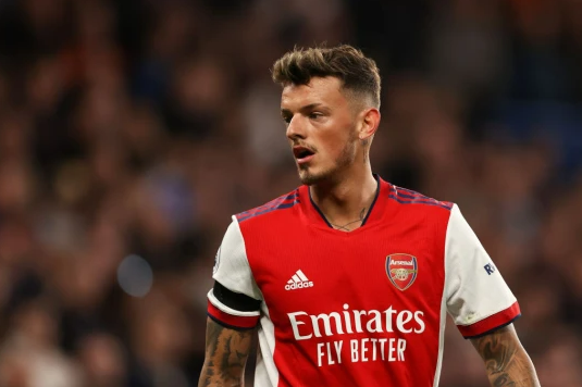 Ben White không hội quân cùng Arsenal sau khi rời tuyển Anh