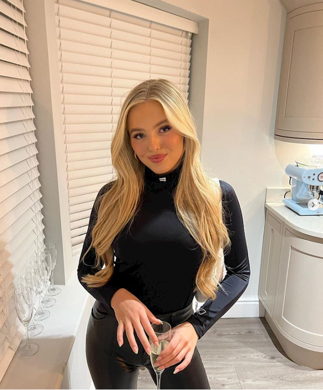 Nhan sắc của Lilly-Ella