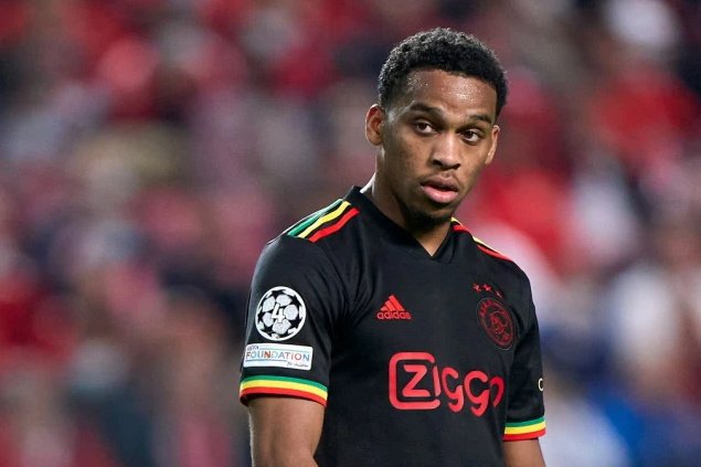 Jurrien Timber lên tiếng về khả năng cập bến MU