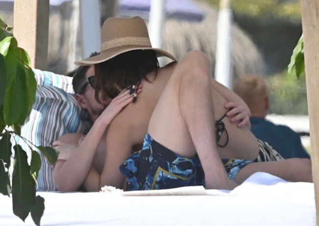 Hình ảnh mới nhất của Jorginho và bạn gái