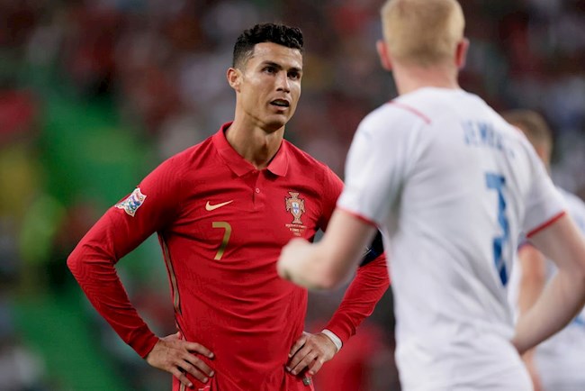 Ronaldo chơi cả trận nhưng không ghi được bàn nào