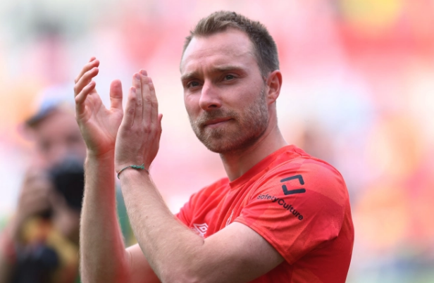 Eriksen từ chối MU 