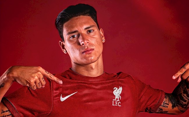 Thất bại vụ Nunez, MU bị huyền thoại Liverpool mỉa mai 1