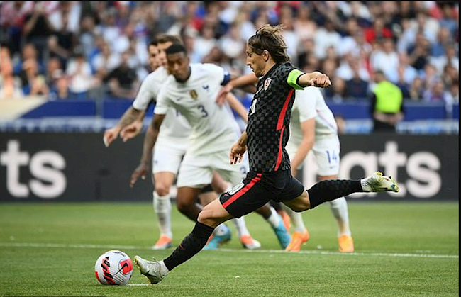 Biến Pháp thành cựu vương Nations League, Luka Modric nói gì?