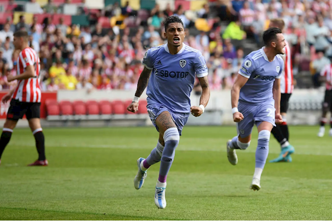 MU đẩy nhanh tốc độ ký Raphinha