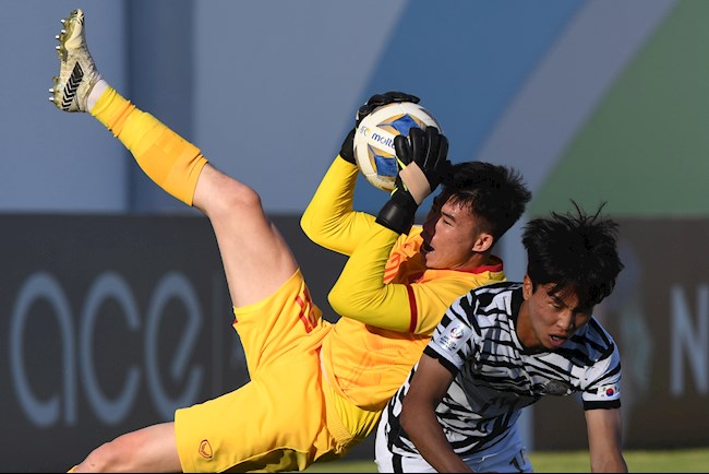 Thủ môn Văn Chuẩn quyết tái lập kỷ lục thời HLV Park Hang Seo